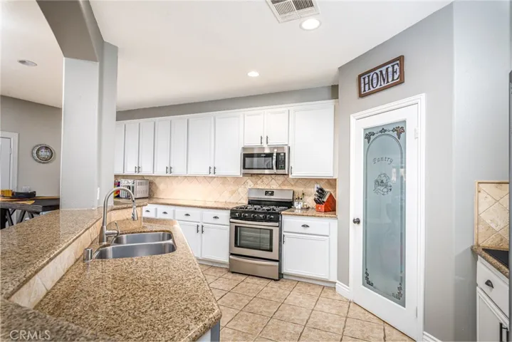 36854 Montfleury, Winchester, California 92596