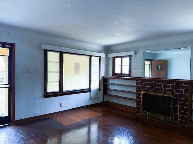 9432 S Hobart Boulevard, Los Angeles, California 90047