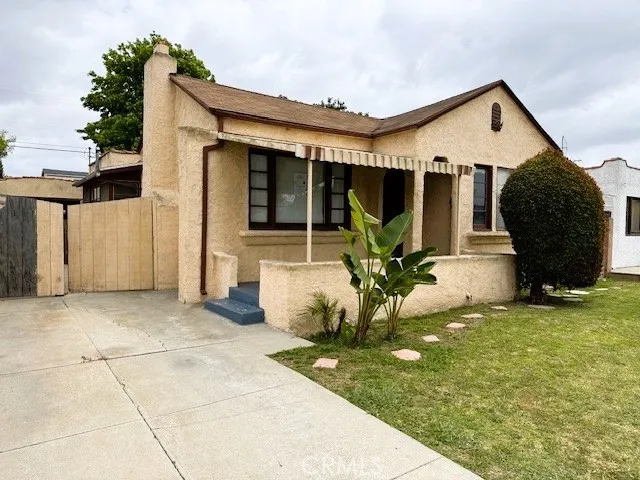 9432 S Hobart Boulevard, Los Angeles, California 90047