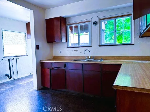 9432 S Hobart Boulevard, Los Angeles, California 90047