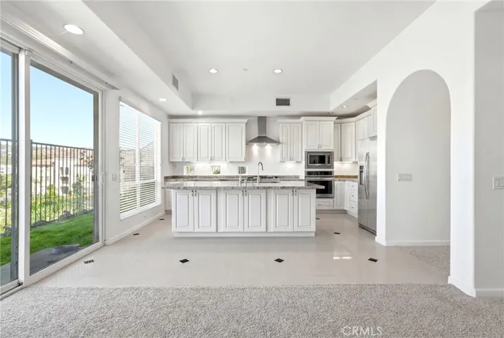 Spacious and contemporary kitchen