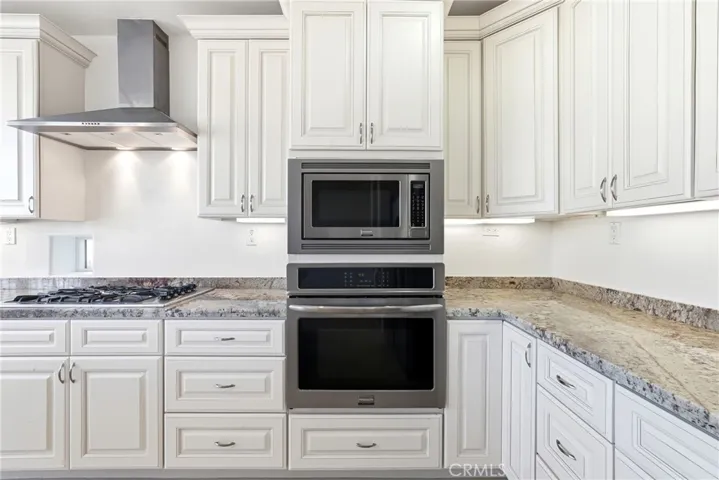 585 Via Pueblo, Riverside, California 92507