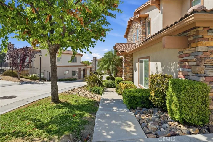 585 Via Pueblo, Riverside, California 92507
