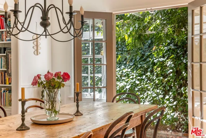 5630 Spreading Oak Drive, Los Angeles, California 90068
