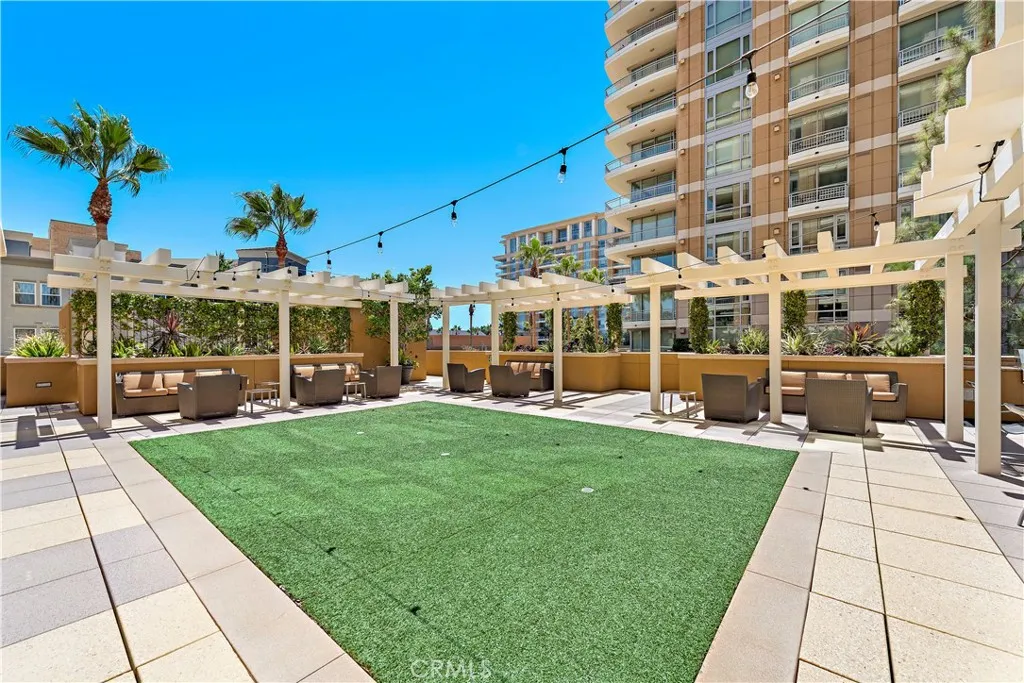 HOA Patio and Barbecues