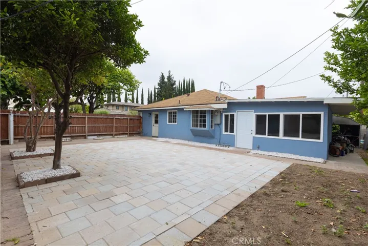Shared Yard