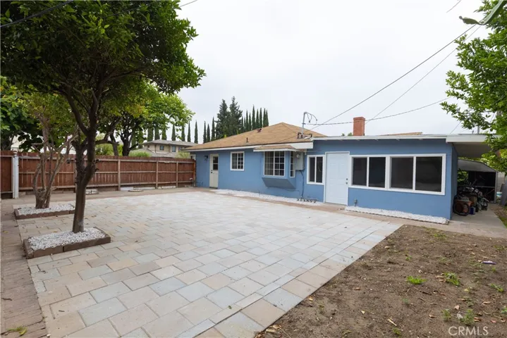Shared Yard
