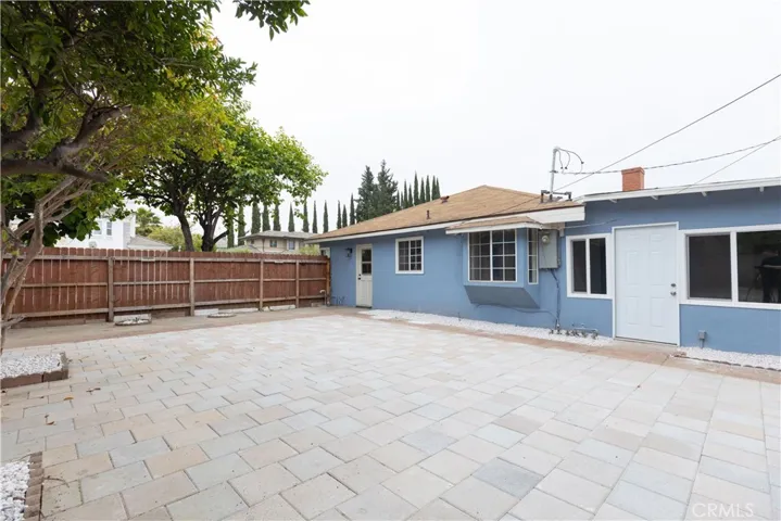 Shared Yard