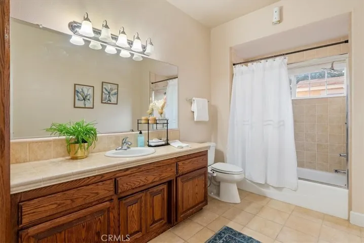 Main Floor Bathroom