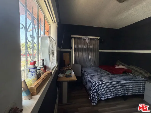 1140 W 51st Place, Los Angeles, California 90037