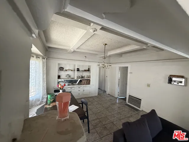 1140 W 51st Place, Los Angeles, California 90037