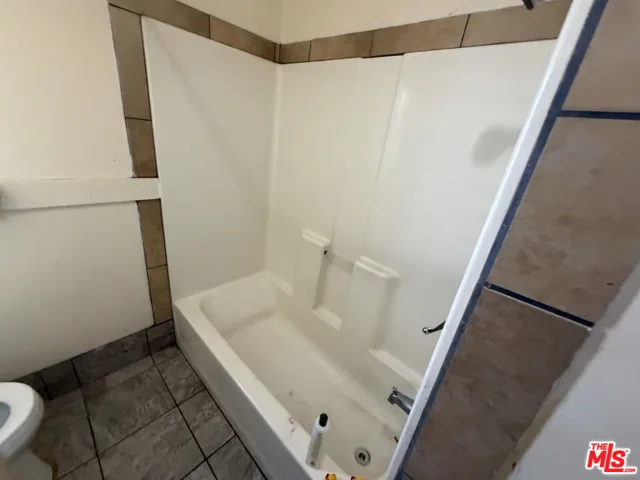 1140 W 51st Place, Los Angeles, California 90037