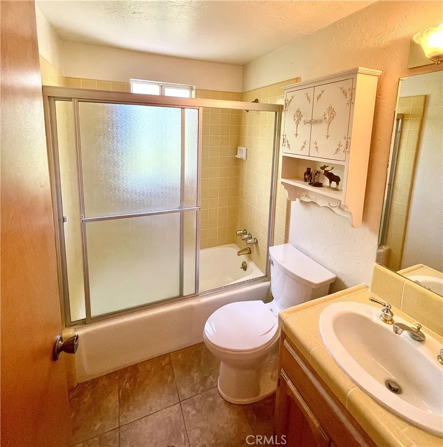 Full Primary Bathroom
