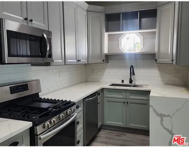 Kitchen pt1