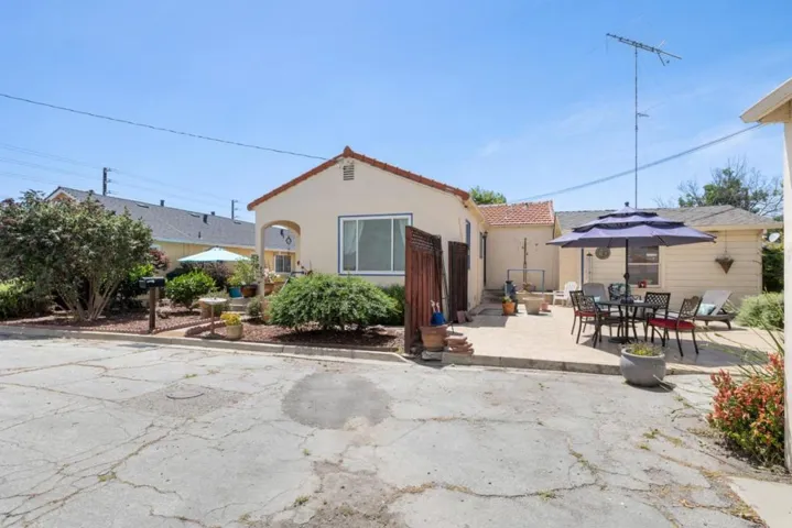 935 Di Giulio Court, Santa Clara, California 95050