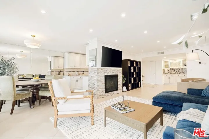 1215 Brockton Avenue 203, Los Angeles, California 90025