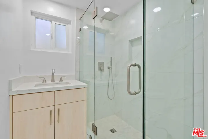 4159 Regal Oak Drive, Encino, California 91436