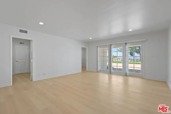 4159 Regal Oak Drive, Encino, California 91436