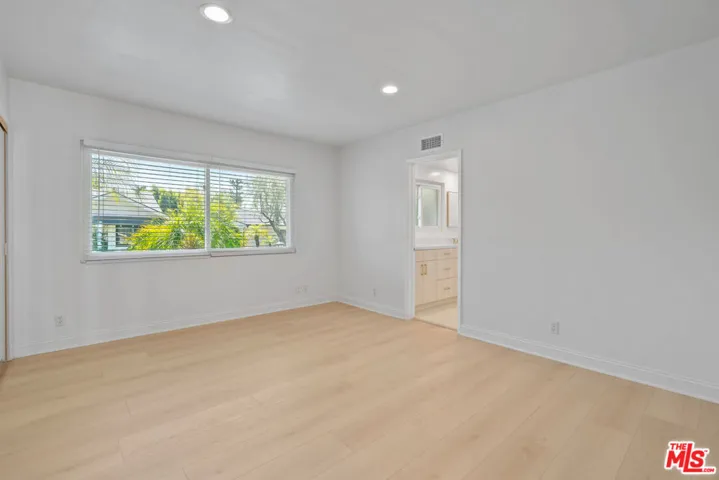 4159 Regal Oak Drive, Encino, California 91436