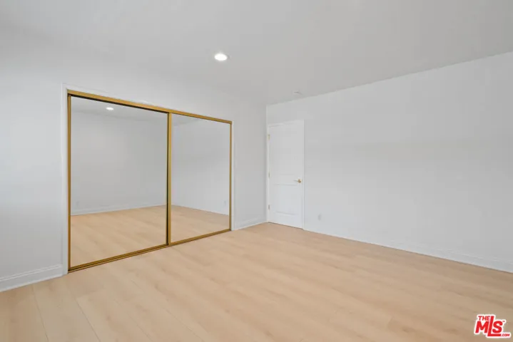 4159 Regal Oak Drive, Encino, California 91436