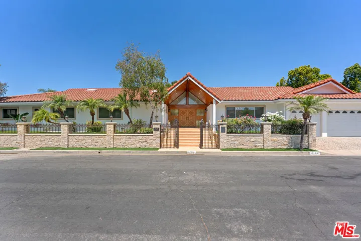 4159 Regal Oak Drive, Encino, California 91436