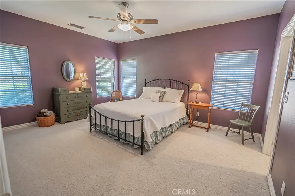 Secondary en suite bedroom