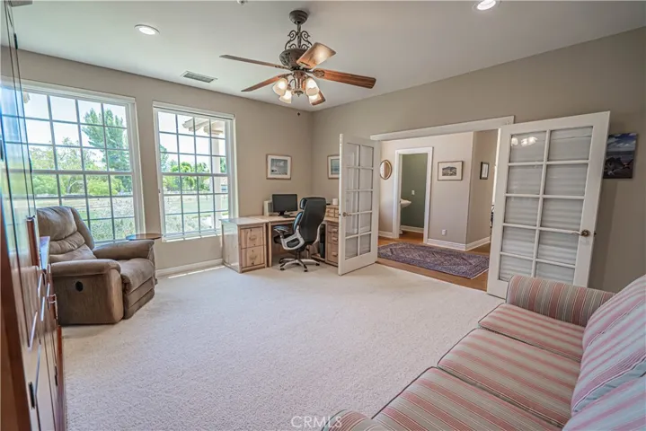 Office/guest room/5th BR