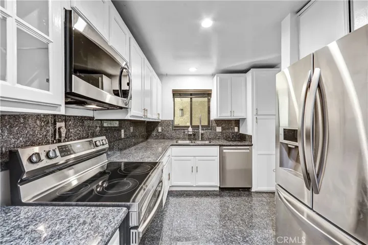 1900 Vine Street 212, Los Angeles, California 90068