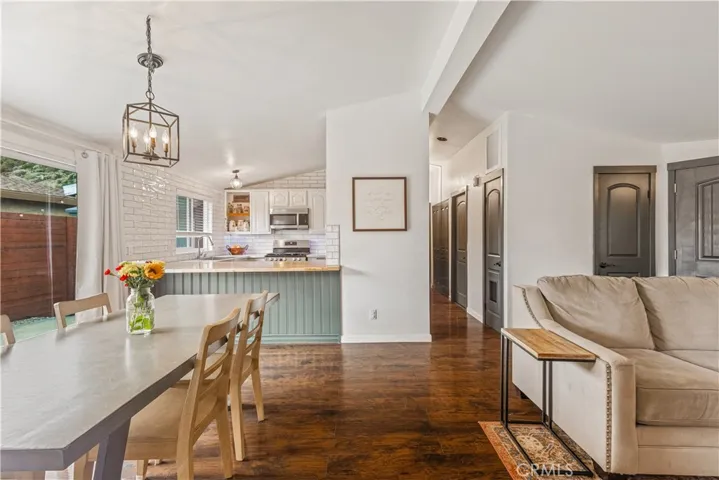 31919 Cinnabar, Castaic, California 91384