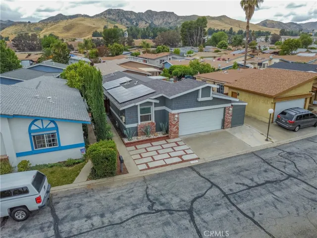 31919 Cinnabar, Castaic, California 91384