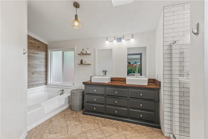 31919 Cinnabar, Castaic, California 91384