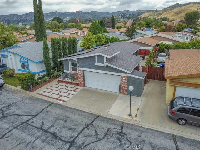 31919 Cinnabar, Castaic, California 91384