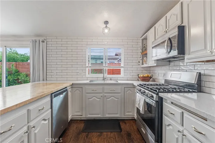 31919 Cinnabar, Castaic, California 91384