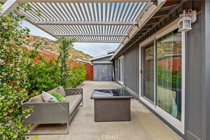 31919 Cinnabar, Castaic, California 91384