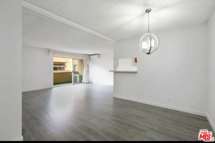 855 Victor Avenue 210, Inglewood, California 90302