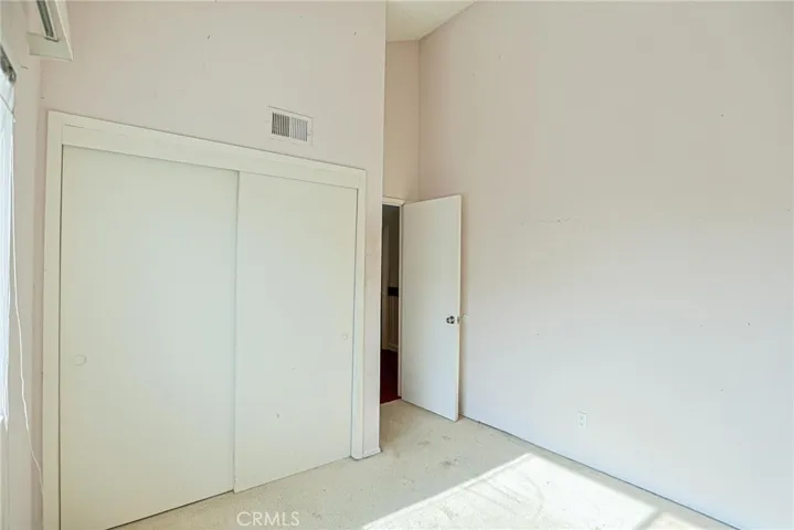 Bed 1 VAULTED CEILING

 with high big closet