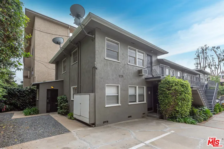 1944 S Beverly Glen Boulevard 3, Los Angeles, California 90025