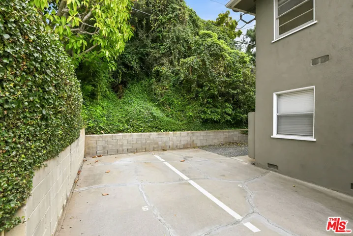 1944 S Beverly Glen Boulevard 3, Los Angeles, California 90025
