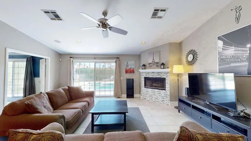 78835 Lowe Dr - Great Room 2