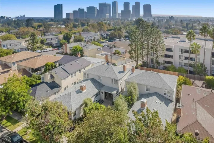 10372 Ashton Avenue, Los Angeles, California 90024