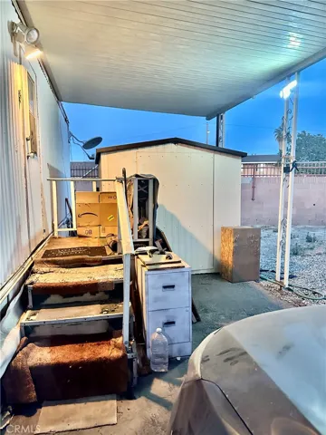 Side door and Storage Unit with washer