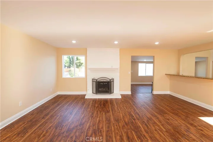 22336 Saticoy, Canoga Park, California 91303