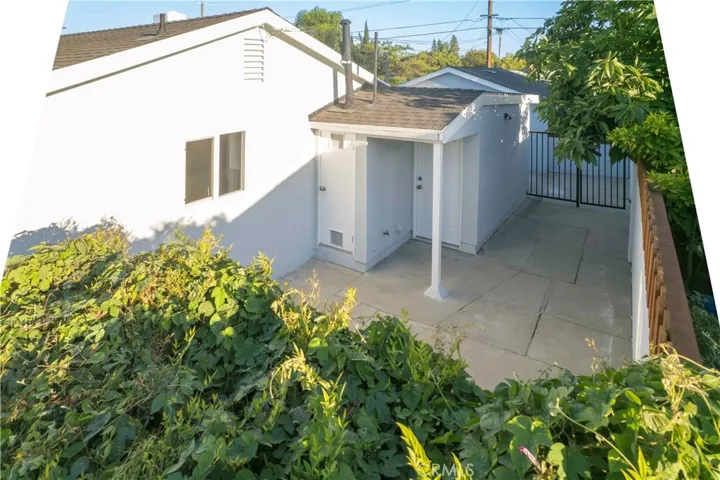 22336 Saticoy, Canoga Park, California 91303