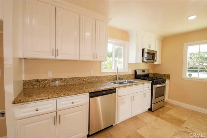 22336 Saticoy, Canoga Park, California 91303