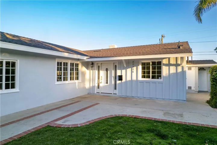 22336 Saticoy, Canoga Park, California 91303