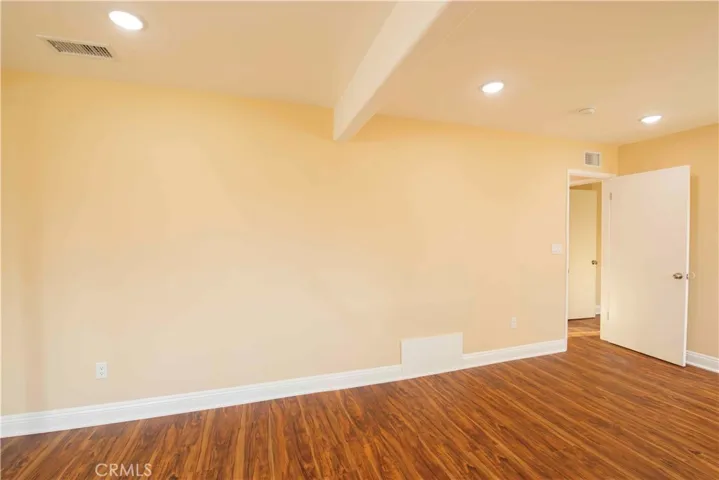 22336 Saticoy, Canoga Park, California 91303