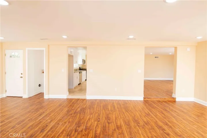 22336 Saticoy, Canoga Park, California 91303