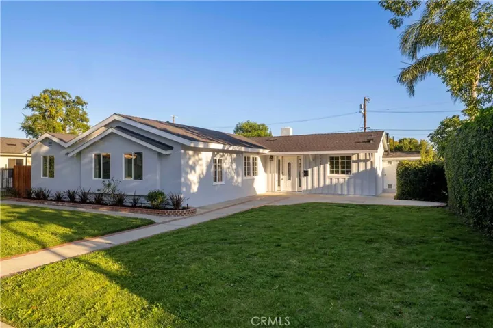 22336 Saticoy, Canoga Park, California 91303