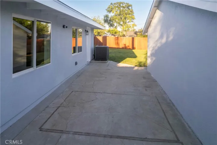 22336 Saticoy, Canoga Park, California 91303