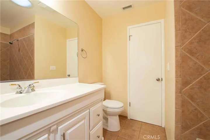 22336 Saticoy, Canoga Park, California 91303